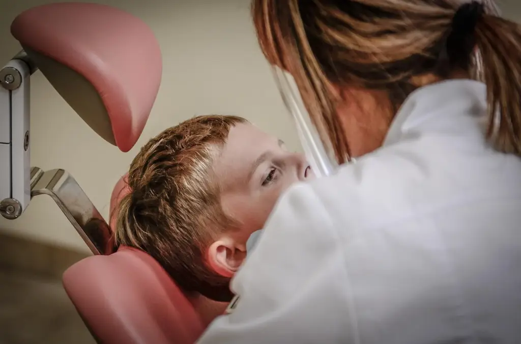 Doctor examining a patient after car accident injuries